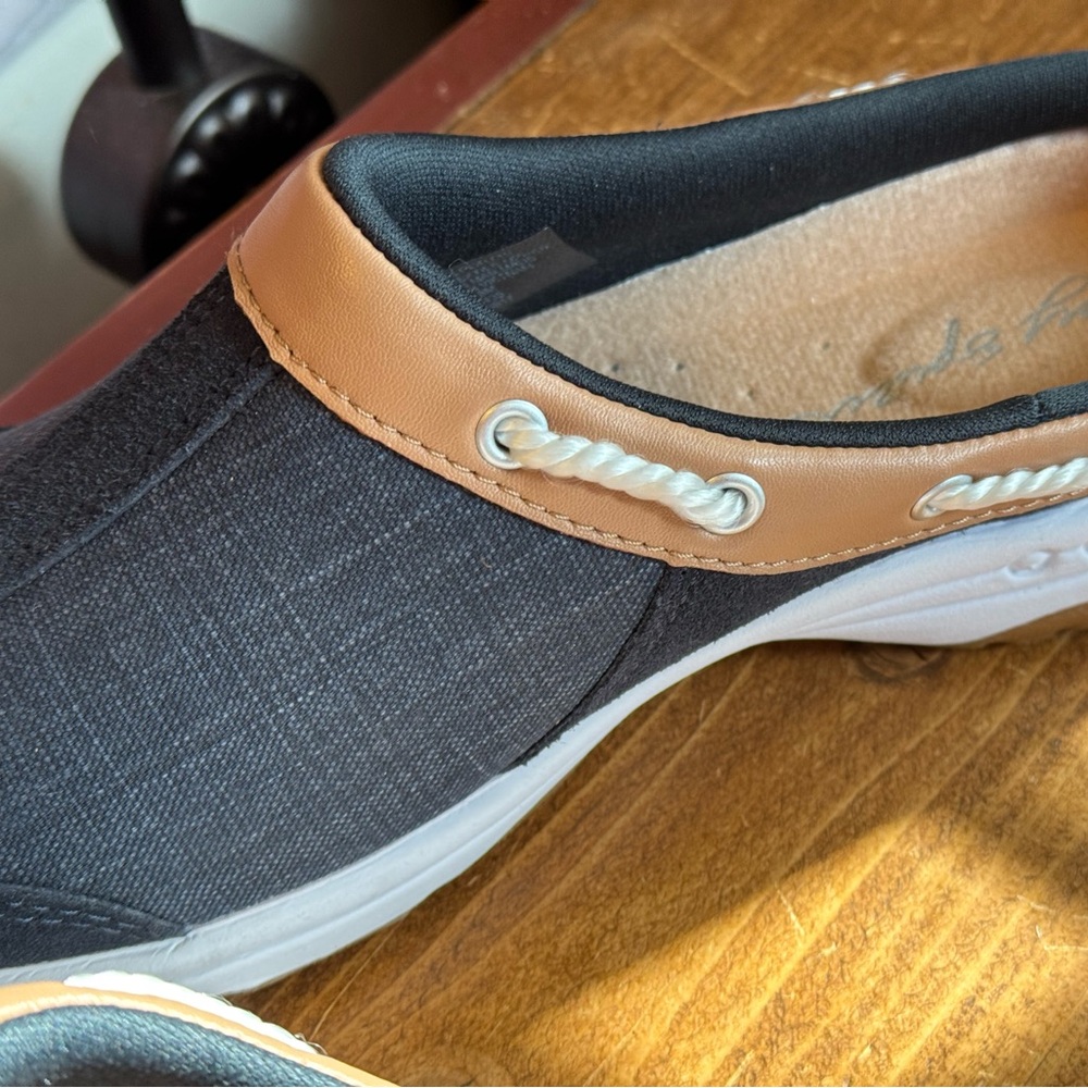 NWOT Easy Spirit Woman’s Casual Slip-On Loafers- Blue and Tan. Size 8 Naut look - Picture 5 of 14